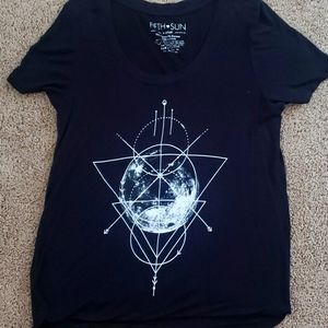 Fifth Sun tee